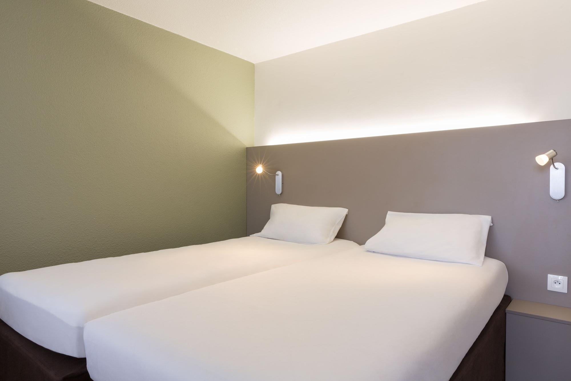 Campanile Annecy ~ Metz-Tessy Hotel Luaran gambar
